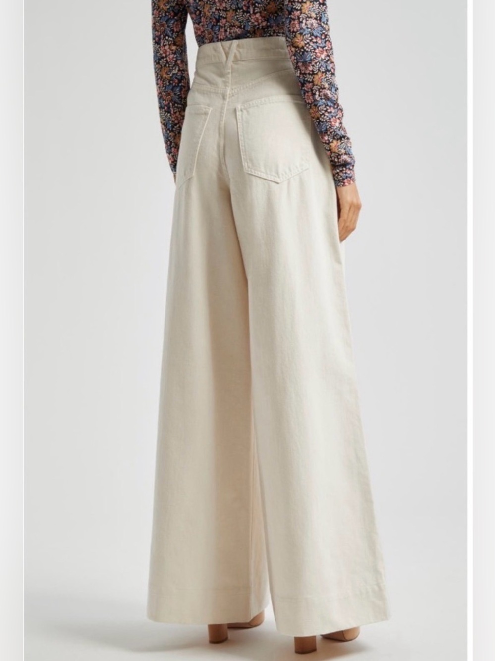 Veronica Beard Haizley Extra Wide Leg Cream Colored Jeans Size 26 - Picture 2 of 10